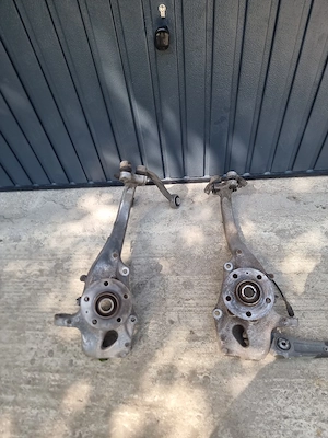 fuzeta stanga dreapta audi a6 c7