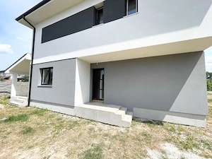 Duplex 5 camere predare la cheie- Mosnita Veche