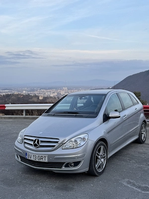 Vând Mercedes-Benz, cutie automată, benzină 