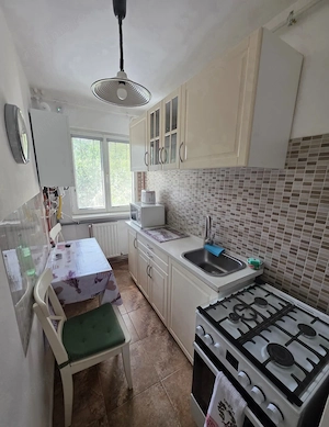 De inchiriat apartament 2 camere - Girocului