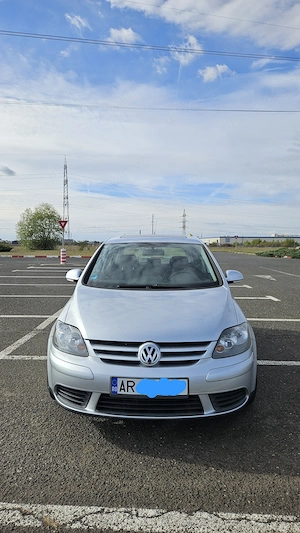 Volkswagen Golf 5 Plus 2006 1.6 Benzina - imagine 2