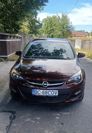 Opel Astra J Sedan 1.4 Turbo 140 CP   2018   80.000 km   Prim proprietar