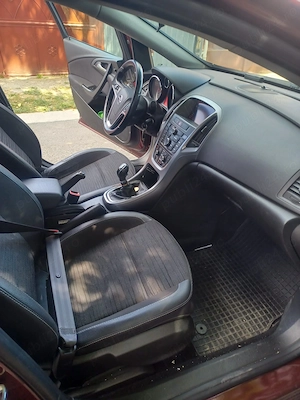 Opel Astra J Sedan 1.4 Turbo 140 CP   2018   80.000 km   Prim proprietar - imagine 5