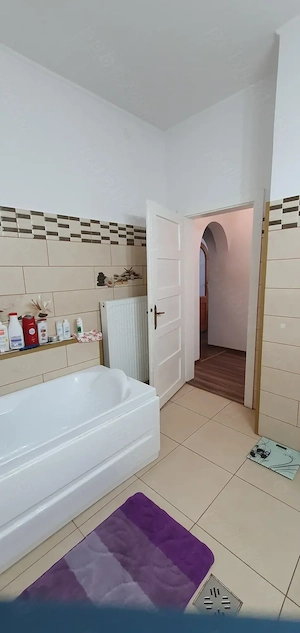 Vind casa formata din 3 apartamente - imagine 4
