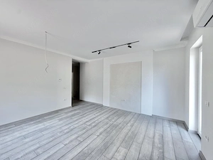 Apartament 2 camere, decomandat, 53mp utili, 30mp curte in Giroc  - imagine 2