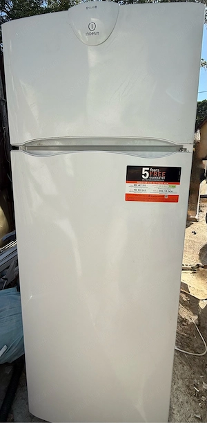 Indesit 2 usi, 140 cm , impecabil