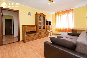 Apartament 3 camere, 66 mp, et.7/10, centrala proprie, balcon si logie - imagine 5