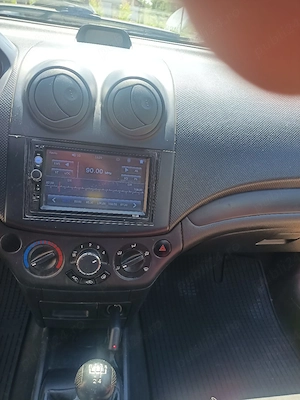 vînd Chevrolet aveo 2010