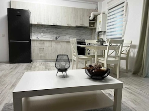 Apartament 3 camere de inchiriat zona linistita - imagine 2
