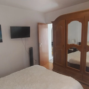 De închiriat: Apartament 3 camere decomandat - Zona Tineretului - imagine 2