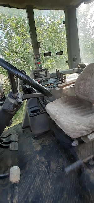 Tractor Hurlimman si plug 4 cormane reversibil - imagine 4