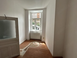 Vand spatiu ultracentral,Revolutiei(Teatru)in curte,parter, st.124 mp. - imagine 13