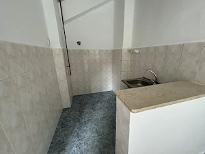 Vand spatiu ultracentral,Revolutiei(Teatru)in curte,parter, st.124 mp. - imagine 14