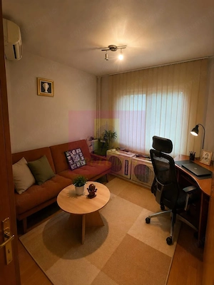 Apartament vanzare 3 camere Decebal - imagine 2