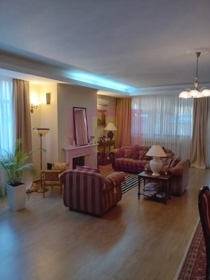Eleganță, spațiu și confort într-o vilă deosebită, în inima Piperei - imagine 13