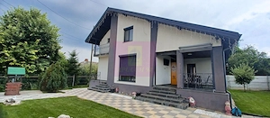 Săbăreni, casă P+1E, 137 mp utili, terasă, CT, pivniță, garaj, asfalt