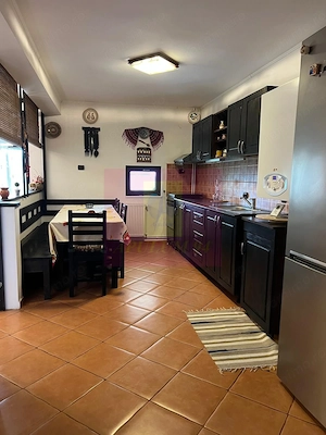 Vila cu 6 camere de vanzare in Brebu - imagine 8