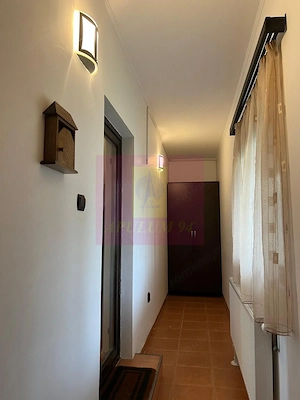 Vila cu 6 camere de vanzare in Brebu - imagine 19