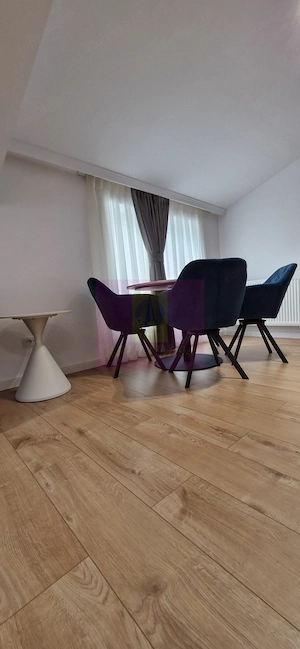 Apartament cu 2 bai si loc de parcare in Sinaia - imagine 11