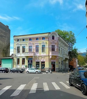 Imobil central închiriat integral, Armenească 23 | Investitie