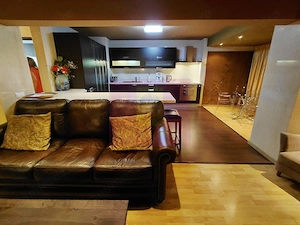 Apartament4 camere pe bd 13Septembrie stradal-Marriott, gresie VERSACE