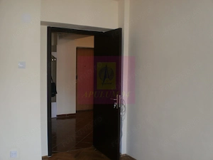 Apartament 3 camere pe bd Decebal - imagine 7