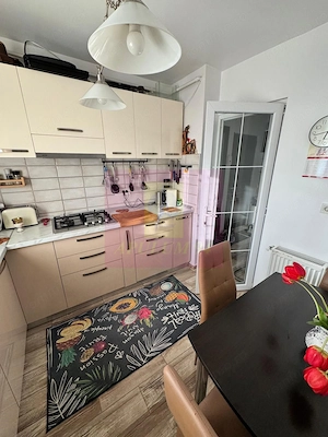 Apartament de vanzare in Campina, zona centrala - imagine 8