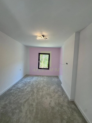 Casa de vanzare cu 2 apartamente in Azuga - imagine 9