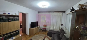 Apartament cu 3 camere de vanzare in Campina - imagine 2