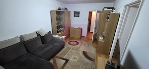 Apartament cu 3 camere de vanzare in Campina
