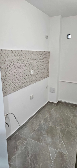 Apartament de vanzare 2 camere decomandat zona Diham Basarabia complet renovat 2026 - imagine 3
