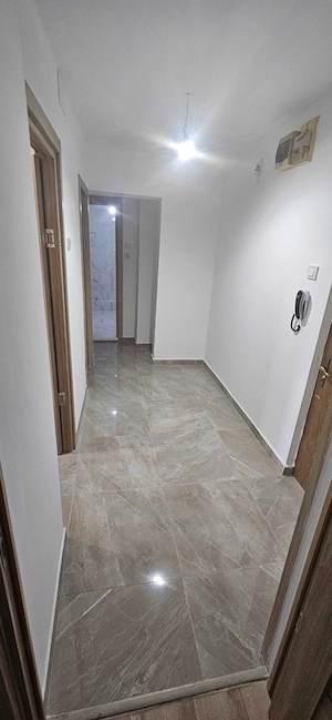 Apartament de vanzare 2 camere decomandat zona Diham Basarabia complet renovat 2026 - imagine 8
