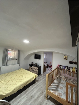 Apartament 2 camere renovat    zona Intim, str. Mărășești | Centrală proprie | Curte + parcare - imagine 3