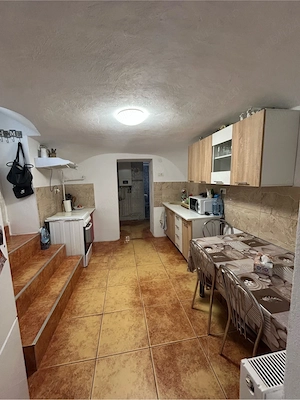 Apartament 2 camere renovat    zona Intim, str. Mărășești | Centrală proprie | Curte + parcare - imagine 5