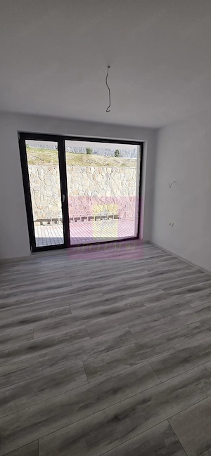 Apartament 3 camere de vânzare la Sinaia - imagine 6
