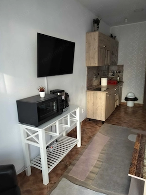 Apartament de închiriat cu doua camere.ituat într-o zonă buna,liniștită.Apartamentul este mobilat. - imagine 4