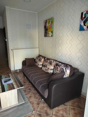 Apartament de închiriat cu doua camere.ituat într-o zonă buna,liniștită.Apartamentul este mobilat. - imagine 2