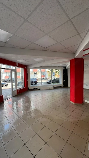 Spațiu comercial de închiriat  Zona Sens, 