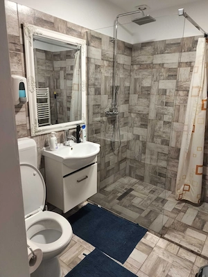 Apartament de închiriat cu doua camere.ituat într-o zonă buna,liniștită.Apartamentul este mobilat. - imagine 7