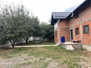 casa de vanzare, constructie noua 270mp + 500mp teren, zona aerodrom pascani - imagine 2
