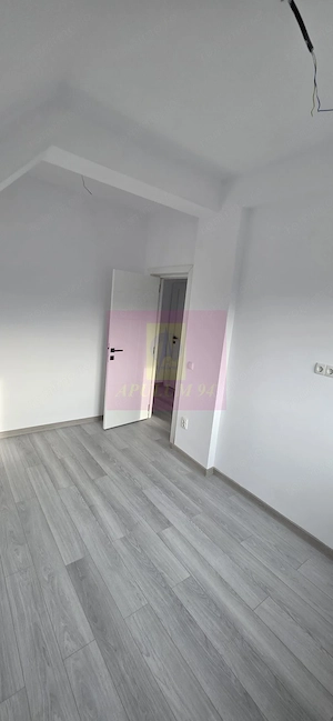 Vila de vanzare cu 4 camere in Brebu - imagine 15