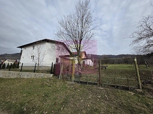 Vila de vacanta cu 4 camere de vanzare in Valea Doftanei - imagine 3