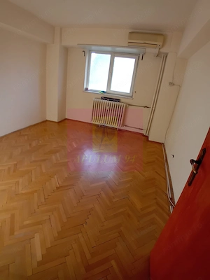 Vanzare apartament de 4 camere la Casa Poporului-stradal - imagine 4