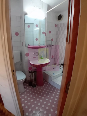 Vanzare apartament de 4 camere la Casa Poporului-stradal - imagine 6