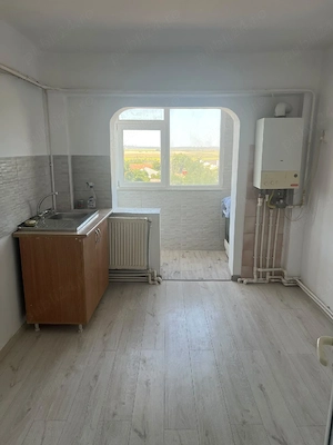 Vând apartament 2 camere confort 1,decomandat - imagine 3