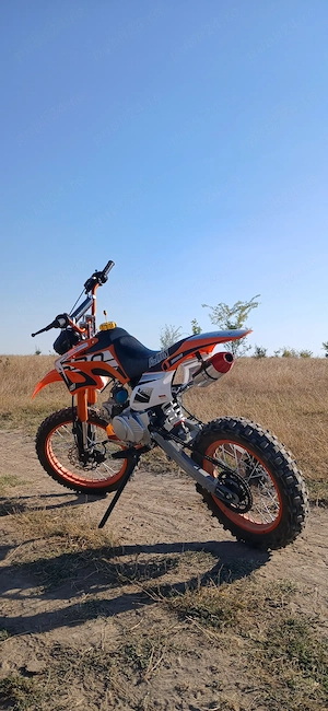 Motoctoss 125 cc în 4 timpi pe benzina de vanzare ca nou - imagine 2