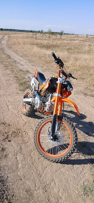 Motoctoss 125 cc în 4 timpi pe benzina de vanzare ca nou - imagine 3