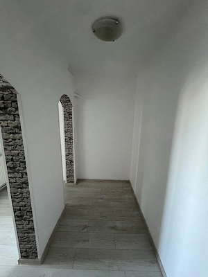 Vând apartament 2 camere confort 1,decomandat - imagine 8