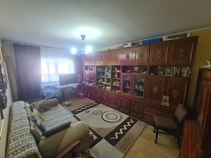 Apartament cu 3 camere de vanzare in Campina - Zona Centrala