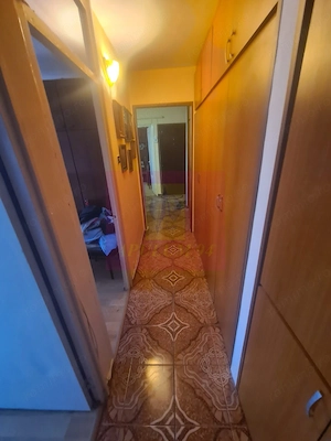 Apartament cu 3 camere de vanzare in Campina - Zona Centrala - imagine 5